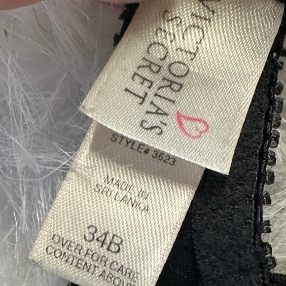 EUC Victoria's Secret Black Lace Bra Size 34B - Picture 4 of 4